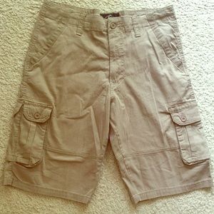 Men’s size 32 shorts